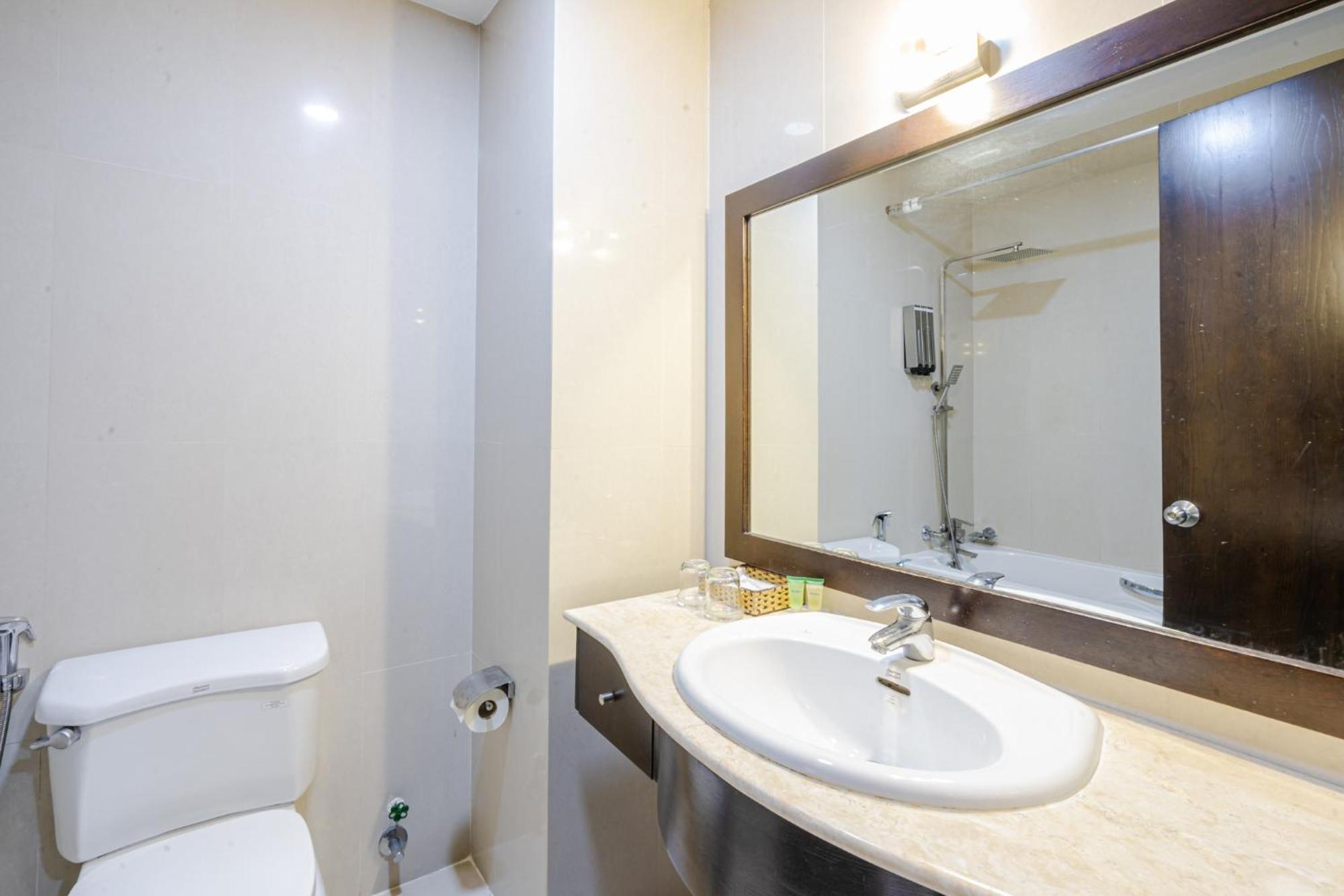 La Serena Boutique Hotel Хошимин Екстериор снимка